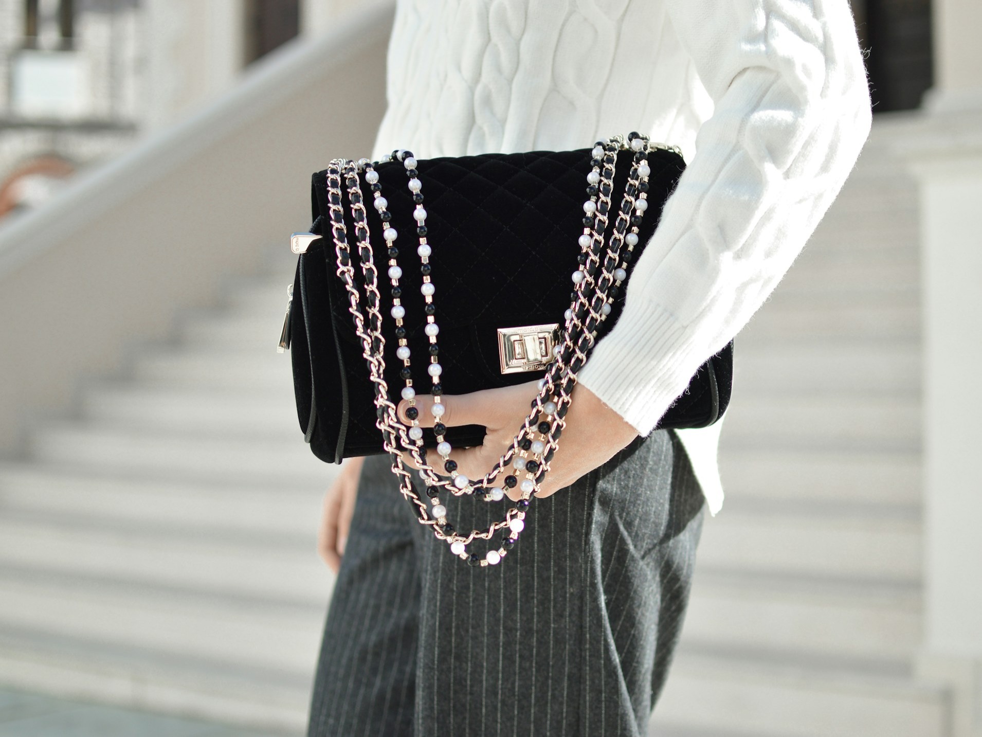 8 stylish bags that will increase your personality
