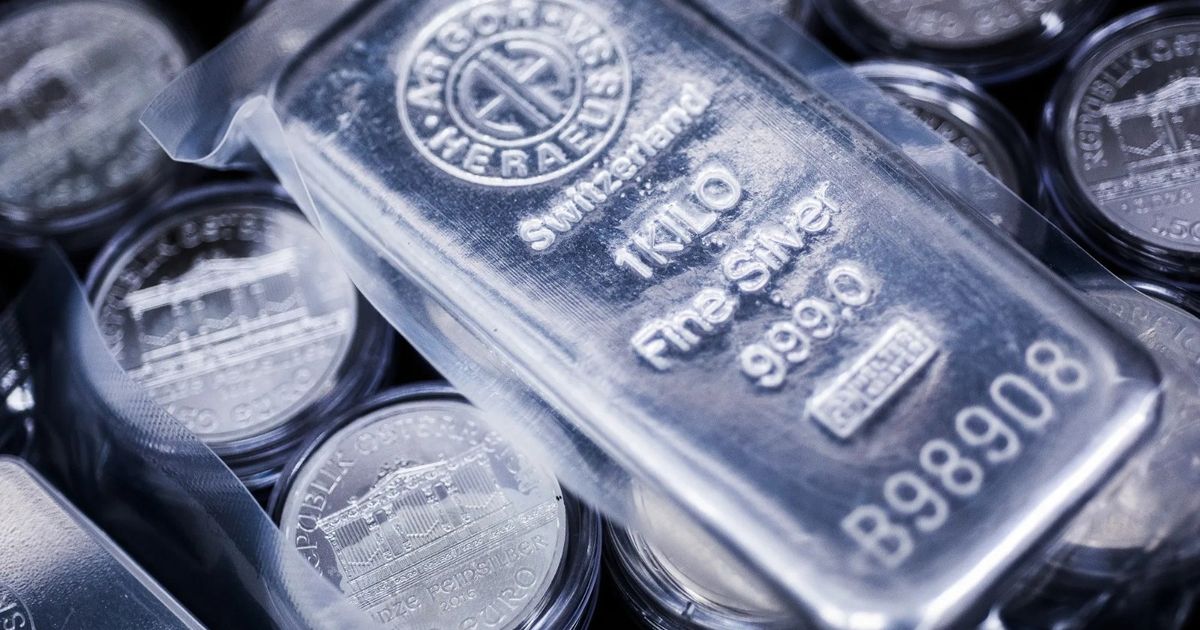 The price of silver rises to the highest level since 2011 amid the scarcity to supplies