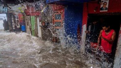 Heavy rain in Maharashtra Capital, BMC warns high tide
