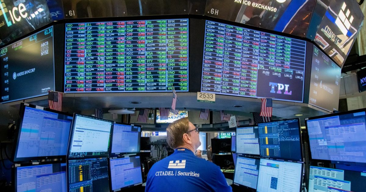 Do we live the beginning of an unprecedented investment era?