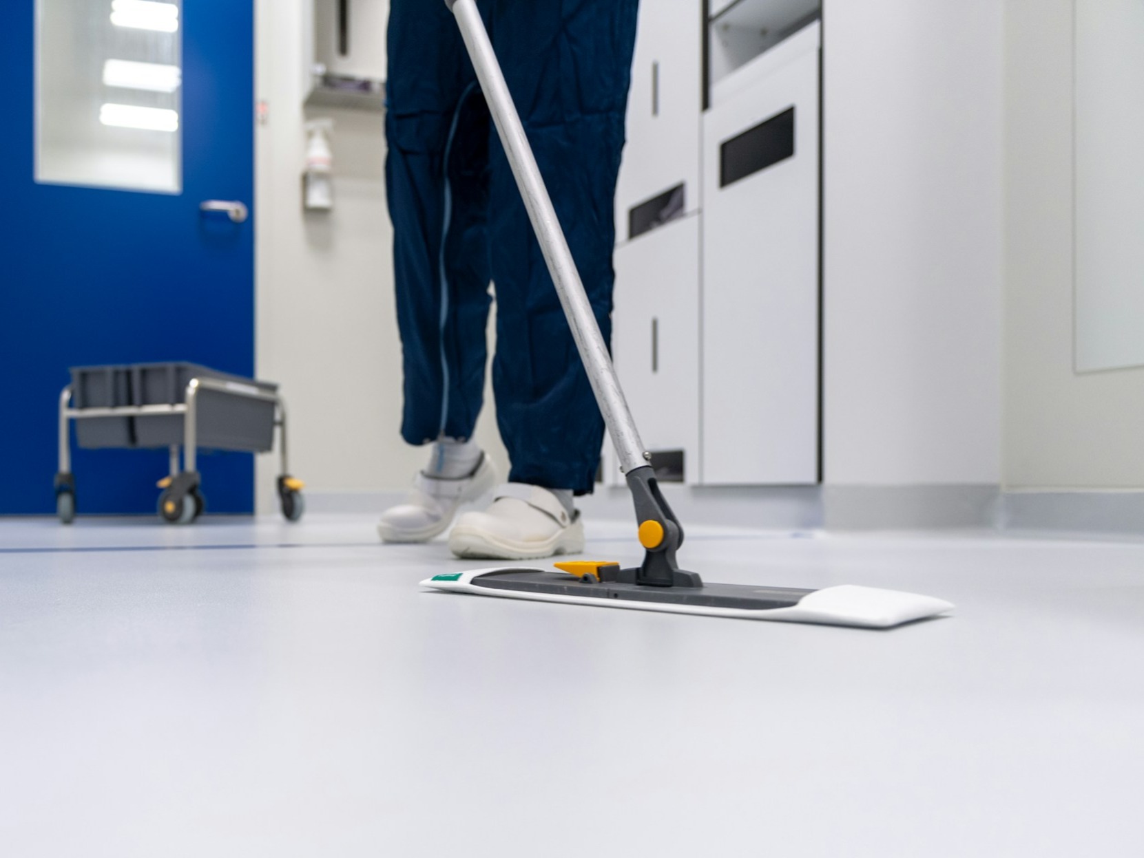 Easy ways to keep the floor clean