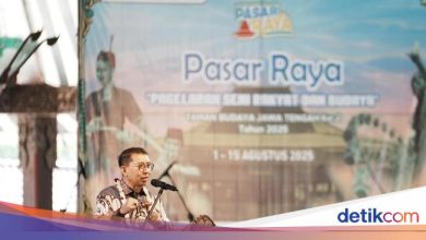 Fadli Zon Open the 2nd Pasar Raya Pasar Taman Central Java