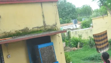 The state of railway quarters in macaws is bad, the room and water dripping from the roof into the houses of the employees – the state of railway qualaces is pathetic water dripping from the roof into the room and staff quarterly