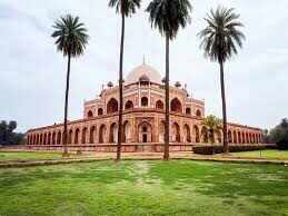 This beautiful place built near Yamuna in Delhi