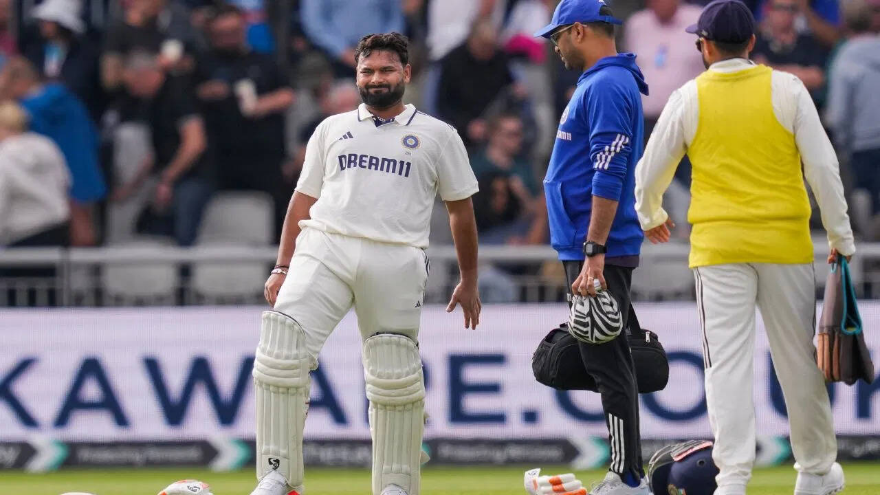 Will you have to play the Manchester test without Rishabh pant? Team India got a big shock on the second day