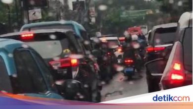 Traffic in the direction of Lebak Bulus, this morning