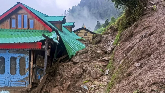 The number of deceased has reached Himachal 268, there will be serious devastation due to Cloudburst in the Mandi district, all schools will remain closed today – the death toll in Himachal reaches 268 massive destruction due to Cloudburst in Mandi All sc