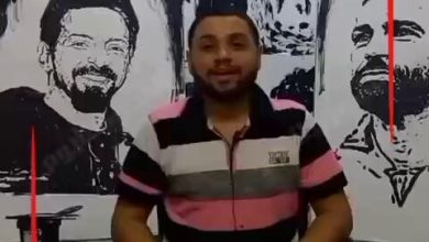 «مستخدمًا يديه ورجليه».. شاب يتحدى قوانين الرسم ويرسم صورة ل «تيمور تيمور» و أخرى ل «محمد…