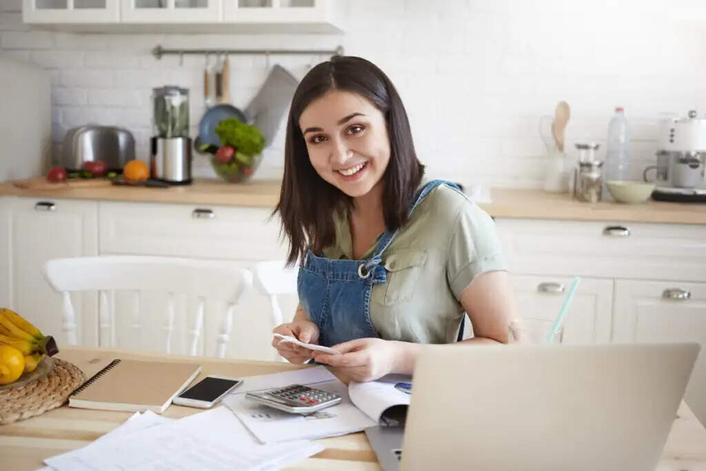 Now the business journey will start from the kitchen! Housewives will become successful business women who sit at home, watch their lives turn into viral videos?