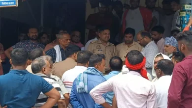People got sick after eating Mithi in Ghazipur, reaching out to the shop – Ghazipur News shopkeepers protesting vandalism in Sidhauna Market