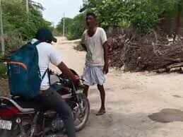 Teacher caught taking a milk powder from a government school in Bhilwara sees residents in the avid footage, the residents caught red -handed