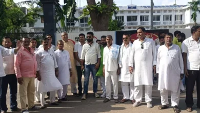 MUNGER NEWS: Rahul -TjaKwi did not get permission to stay at night, opposition leaders met and protested – Rahul Tejaswi may not stay overnight at the Munger airport