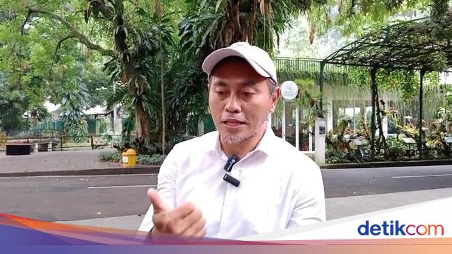 The Bogor Botanical Gardens said the woman claims she was hit by an opportunity for an opportunity