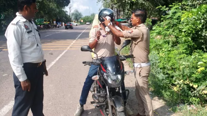 New traffic rules apply to Kanpur -Hamirpur highway, invoices of 220 bikes for not next, 10 seas