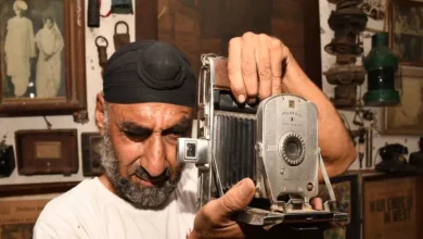 World Photography -Day: Travel of Memories: Gold Photos in Mobile Cameras -World Photography -Day trip from heavy vintage cameras to smartphone -clicks to smartphone -clicks