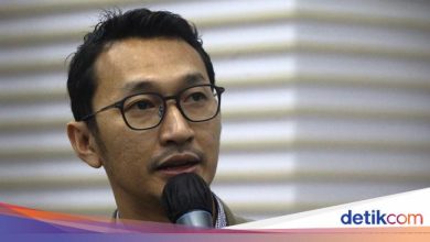 Call Lisa Mariana this week the KPK will explore the flow of money in the BJB case